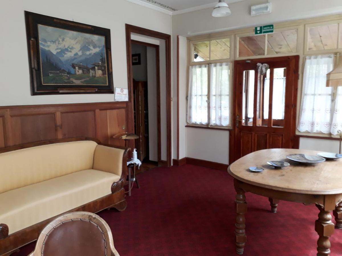Hotel Villa Tedaldi Gressoney-Saint-Jean Exterior photo
