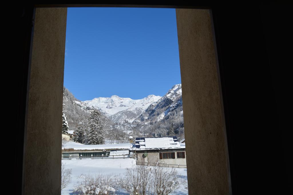 Hotel Villa Tedaldi Gressoney-Saint-Jean Exterior photo