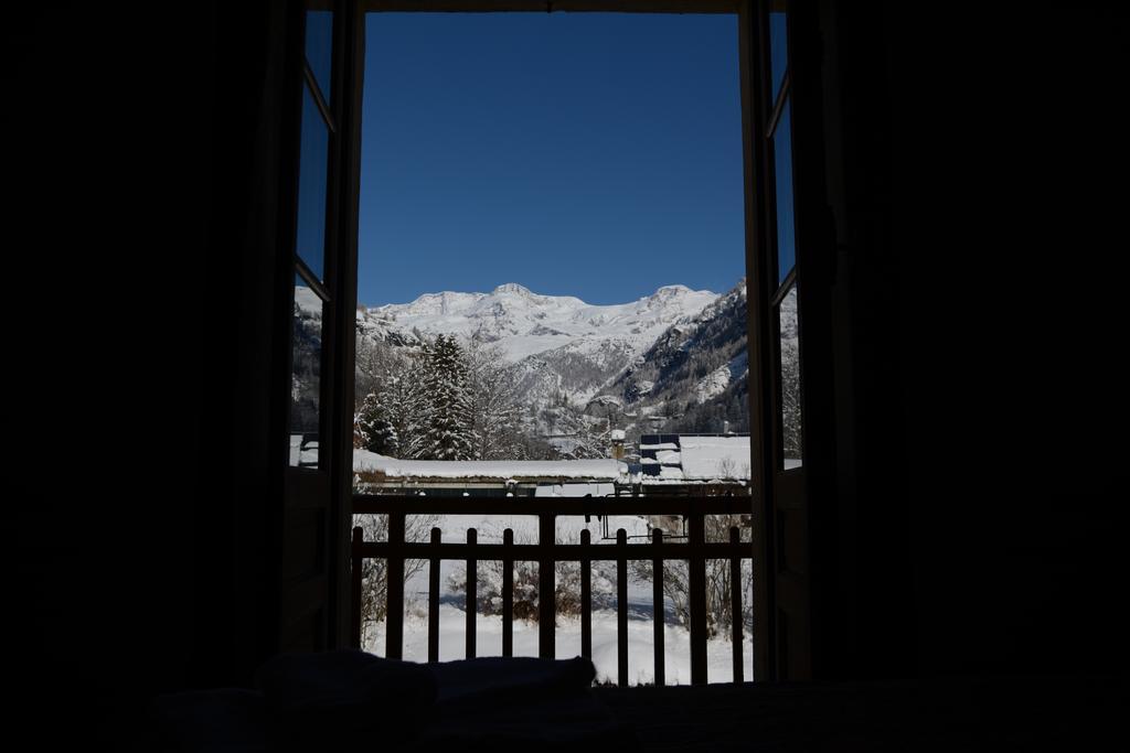 Hotel Villa Tedaldi Gressoney-Saint-Jean Exterior photo