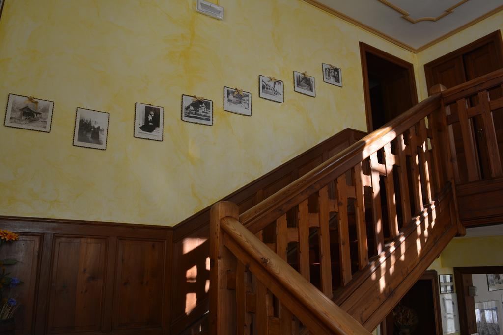 Hotel Villa Tedaldi Gressoney-Saint-Jean Exterior photo